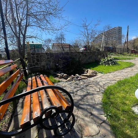 У Михайла Bed & Breakfast Truskavets Luaran gambar