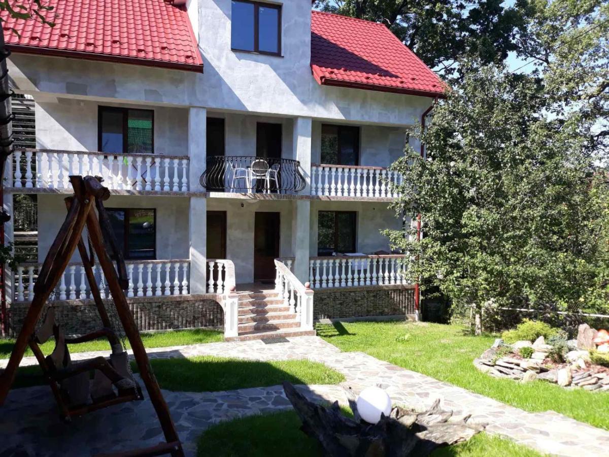 У Михайла Bed & Breakfast Truskavets Luaran gambar