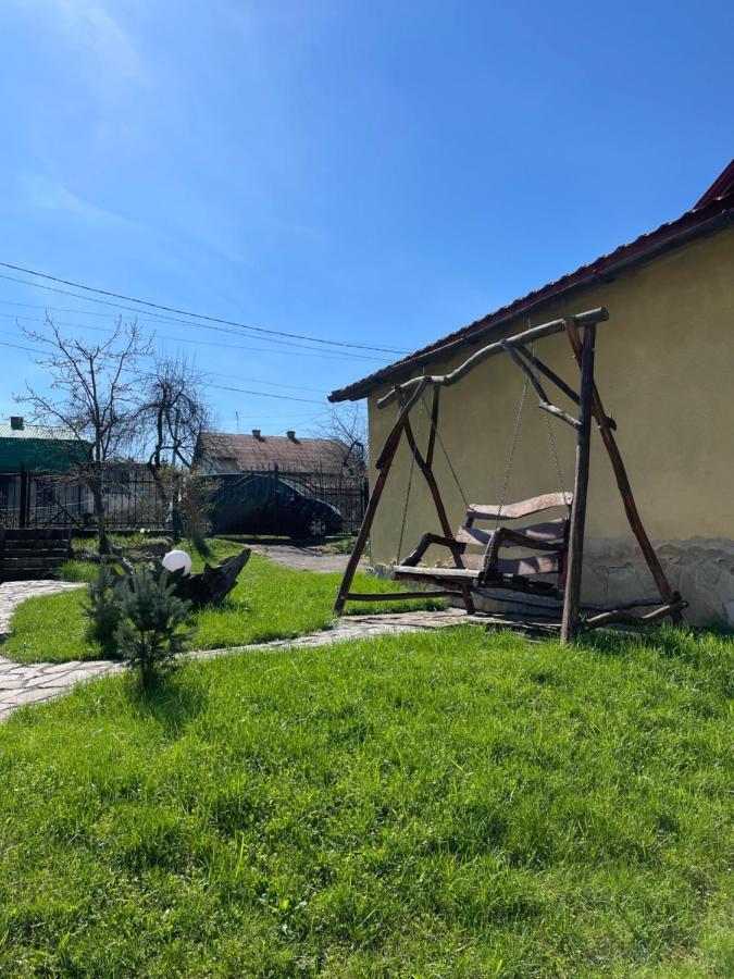 У Михайла Bed & Breakfast Truskavets Luaran gambar