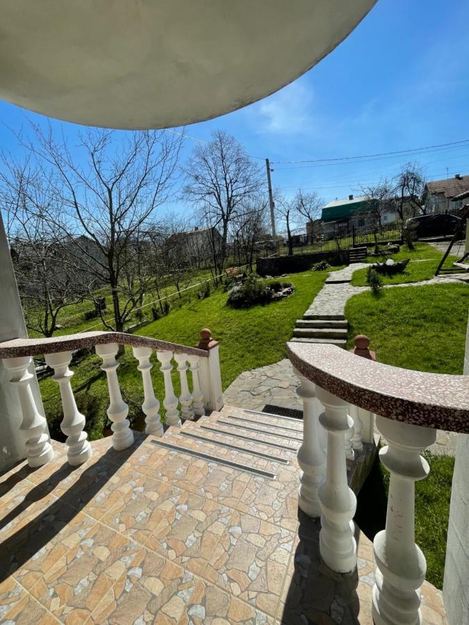 У Михайла Bed & Breakfast Truskavets Luaran gambar
