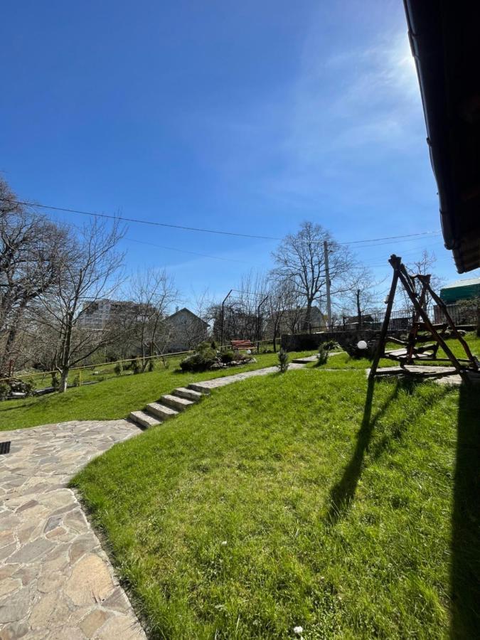 У Михайла Bed & Breakfast Truskavets Luaran gambar